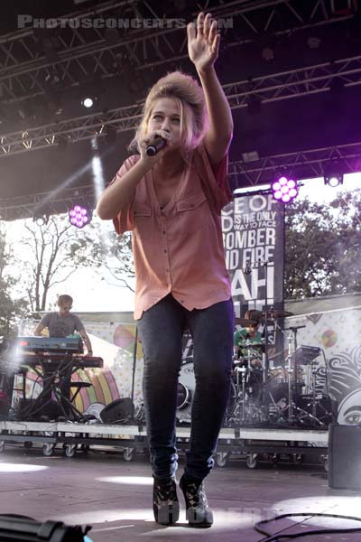 SELAH SUE - 2011-09-11 - PARIS - Parc de Bagatelle - 